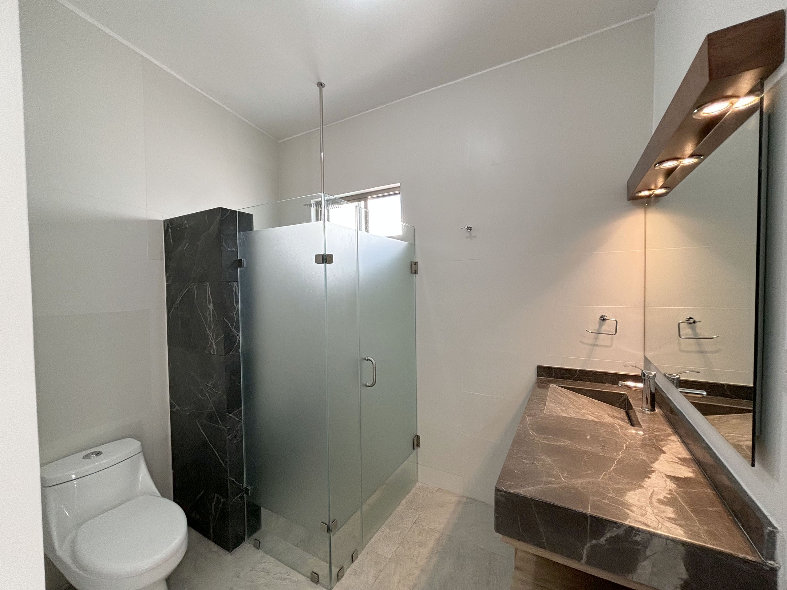 Baño recamara2 Jr